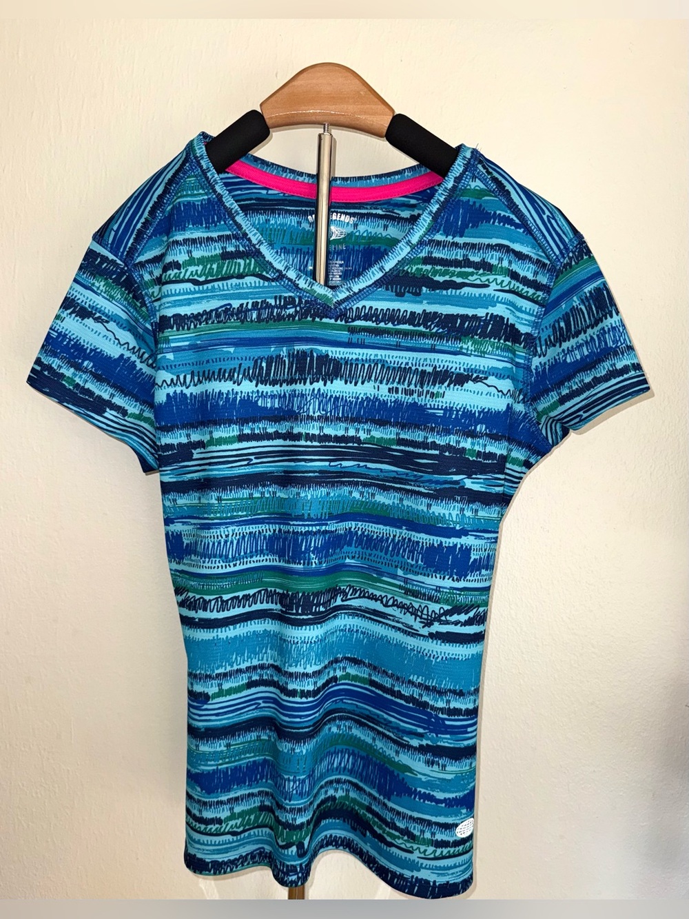 Reel Legends blue patterned V Neck top, size L